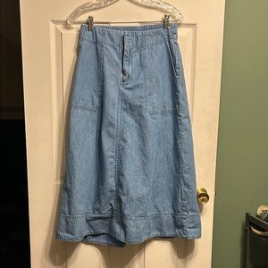 Universal Thread Light Blue Denim Skirt With Pockets (waist to hem 32”)